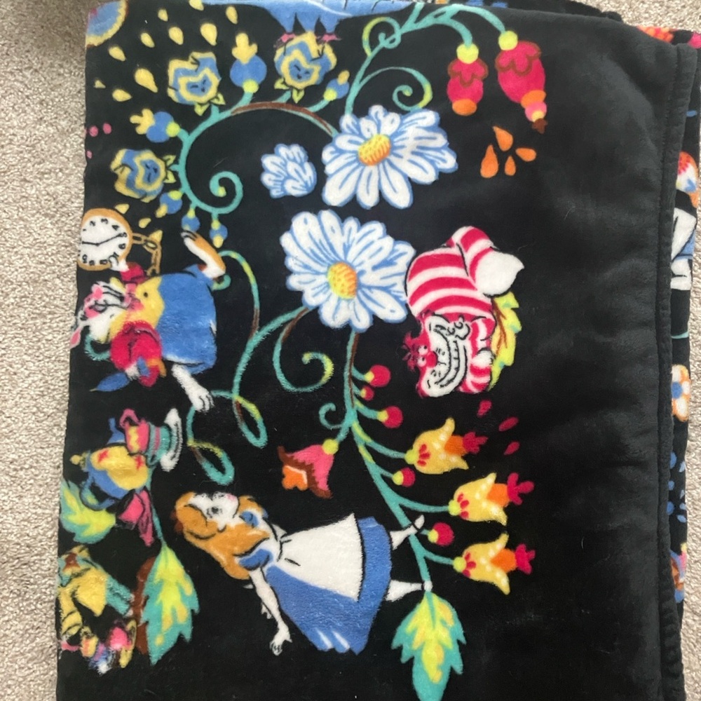 Disneys Vera Bradley blanket like new condition - Picture 4 of 5